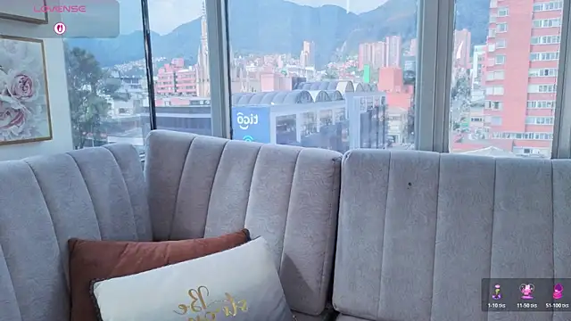 Daphne chers online show from March 11, 2026, 8:04 pm