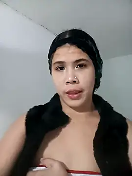 kimberlitaz online show from February 1, 2025, 4:03 am