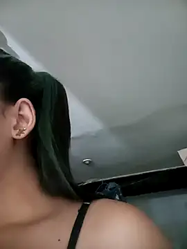 kimberlitaz online show from February 9, 2025, 4:14 am