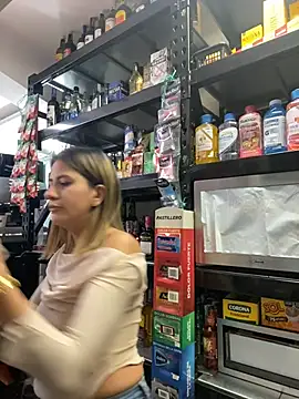 Andrea18 blonde online show from February 18, 2026, 8:38 pm