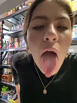 Andrea18 blonde online show from June 3, 2026, 4:45 pm