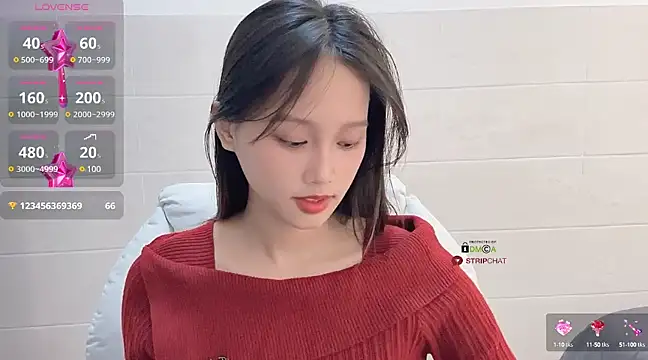 xunian71O online show from February 13, 2025, 3:56 pm