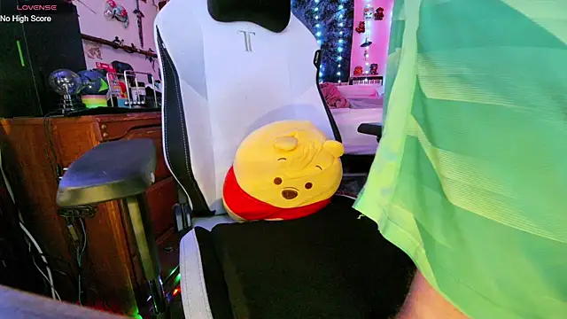 AaronSkeetman online show from June 6, 2026, 12:10 pm