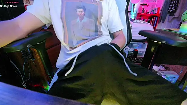 AaronSkeetman online show from July 4, 2026, 12:00 pm