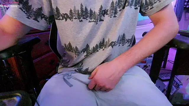 AaronSkeetman online show from July 13, 2026, 4:15 am