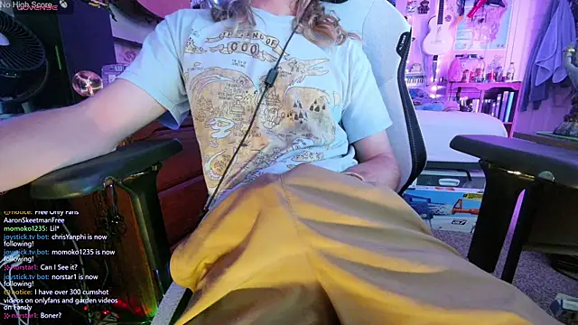 AaronSkeetman online show from July 26, 2026, 4:53 am