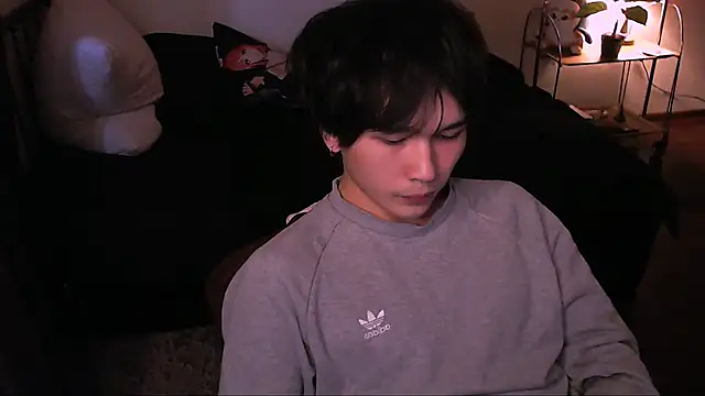 Snapshot of rennnuts chatting on November 10, 2025, 12:26 pm rennnuts online show from November 10, 2025, 12:26 pm