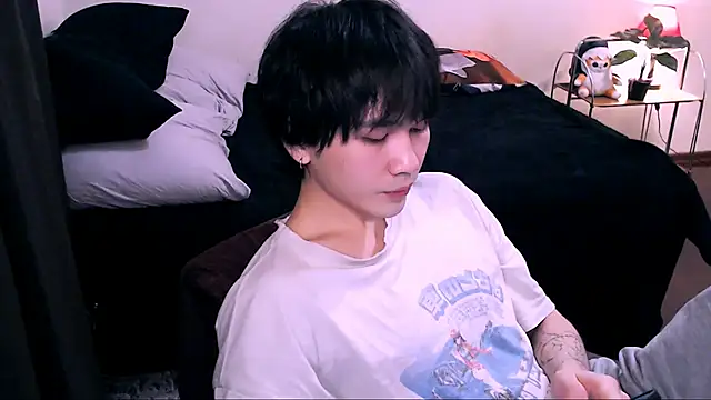 Snapshot of rennnuts chatting on November 18, 2025, 3:38 pm rennnuts online show from November 18, 2025, 3:38 pm