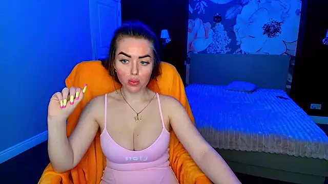 MissisCaty online show from July 22, 2026, 3:53 am
