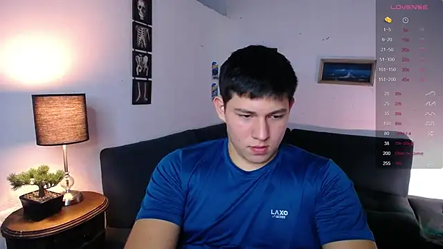 Snapshot of JamesCr_ chatting on February 6, 2026, 12:26 am JamesCr online show from February 6, 2026, 12:26 am