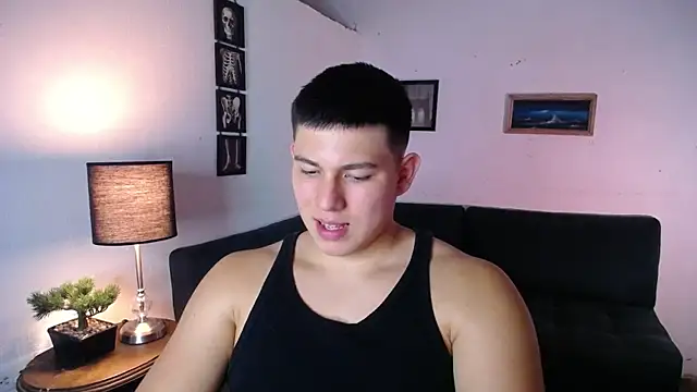 Snapshot of JamesCr_ chatting on February 13, 2026, 12:06 am JamesCr online show from February 13, 2026, 12:06 am