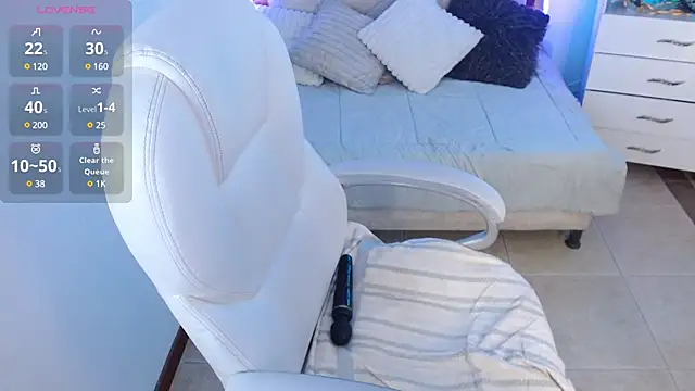 Alexaamoon  online show from March 11, 2025, 5:24 pm