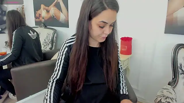 Snapshot of NicoleKatee chatting on October 7, 2025, 1:19 pm NicoleKatee online show from October 7, 2025, 1:19 pm