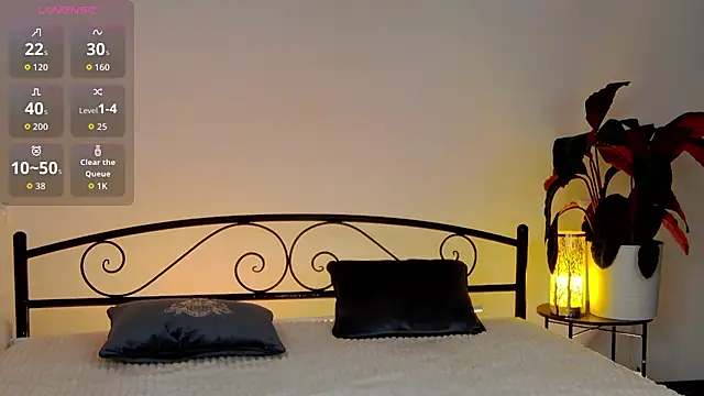 Maytaai online show from September 22, 2025, 8:11 pm