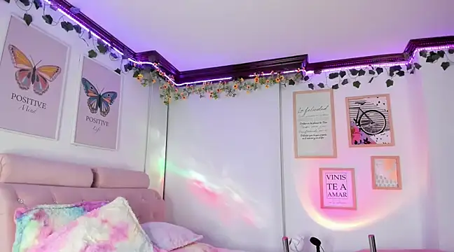 Snapshot of NamiDoll chatting on February 8, 2025, 4:25 am NamiDoll online show from February 8, 2025, 4:25 am