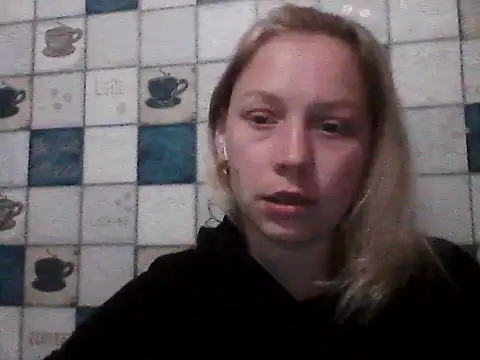 Snapshot of Anna_wey chatting on April 18, 2026, 7:07 pm Anna wey online show from April 18, 2026, 7:07 pm