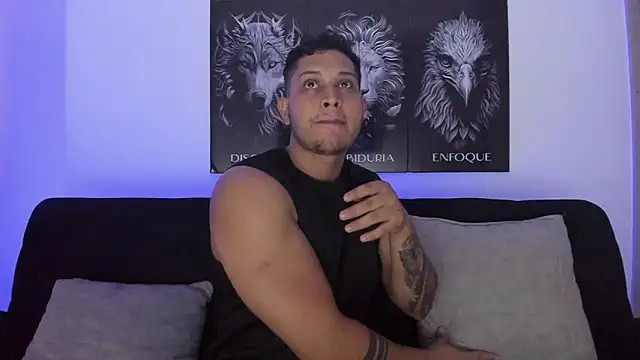 JohanSmith online show from October 28, 2025, 2:04 am