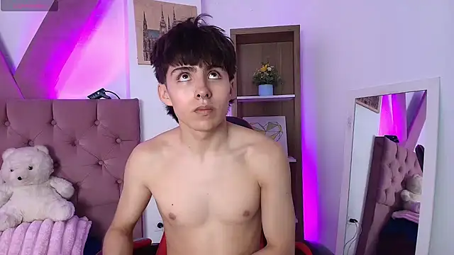 PepperTwink online show from April 2, 2026, 4:04 pm