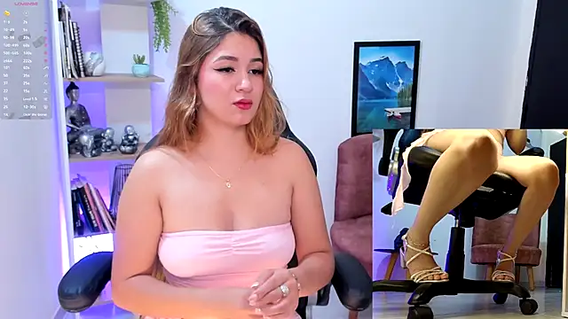 Nathalie 29 online show from October 7, 2025, 2:53 am