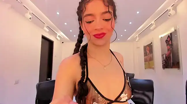 Snapshot of LilibetAndStrong chatting on March 22, 2025, 5:17 am LilibetAndStrong online show from March 22, 2025, 5:17 am