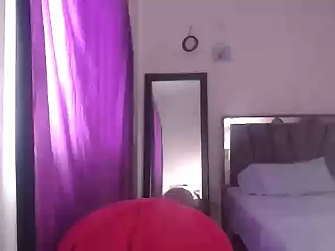 Snapshot of tezza_smith chatting on July 18, 2026, 12:42 pm tezza smith online show from July 18, 2026, 12:42 pm