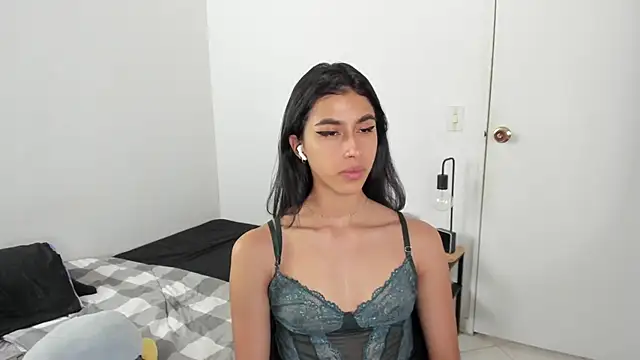 Snapshot of Mazikeen__18 chatting on April 2, 2026, 1:09 pm Mazikeen 18 online show from April 2, 2026, 1:09 pm