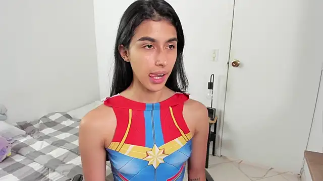 Snapshot of Mazikeen__18 chatting on April 13, 2026, 1:27 pm Mazikeen 18 online show from April 13, 2026, 1:27 pm