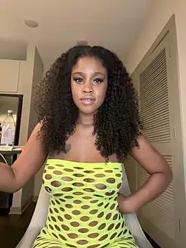 Snapshot of IndigoMystique chatting on February 19, 2025, 7:39 am IndigoMystique online show from February 19, 2025, 7:39 am