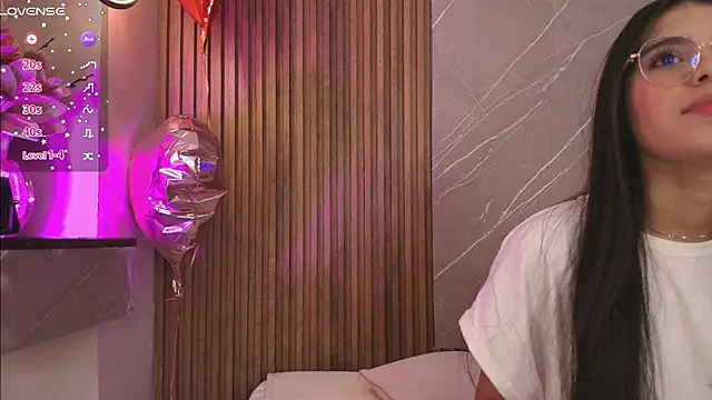 ariana jhonson1 online show from April 8, 2026, 12:27 pm