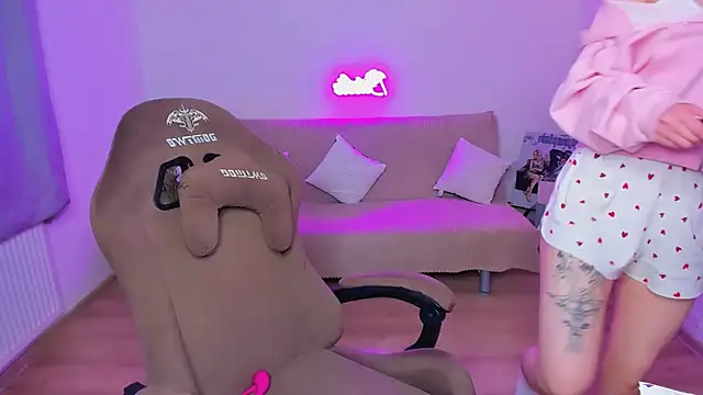 YourMegan online show from September 13, 2025, 7:46 pm