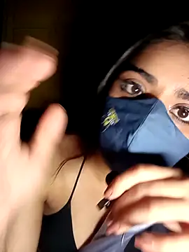 RAYI 01 online show from March 22, 2025, 6:14 pm