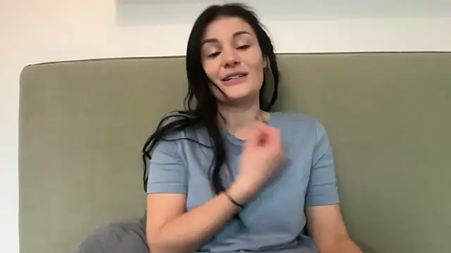 Petitecookie online show from March 9, 2026, 4:55 pm