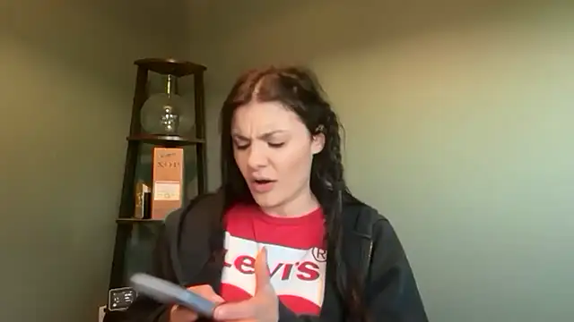 Petitecookie online show from March 11, 2026, 5:41 pm