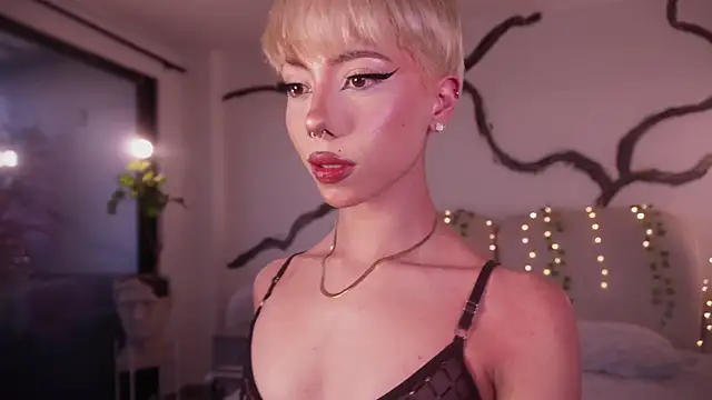 soidai miiu online show from September 25, 2025, 10:46 pm