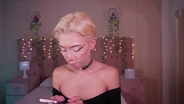 soidai miiu online show from October 1, 2025, 1:39 pm