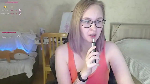 Agatha Mott online show from October 20, 2025, 4:13 am