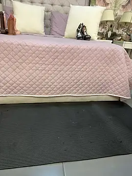 JessyCream online show from February 2, 2026, 11:03 pm