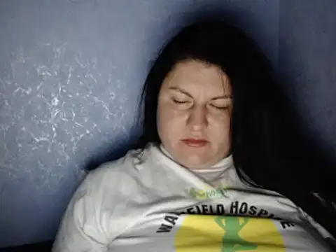 KiraSwee online show from September 30, 2025, 9:31 pm