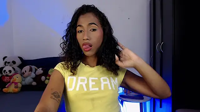 Alissemasiel online show from November 29, 2025, 8:56 pm