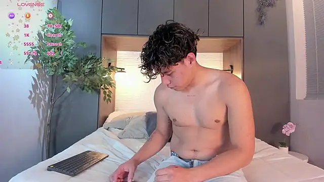 Snapshot of Gabriell_ramirez chatting on February 25, 2025, 4:03 am Gabriell ramirez online show from February 25, 2025, 4:03 am