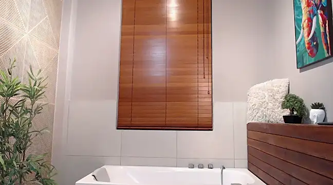 Snapshot of Gabriell_ramirez chatting on March 9, 2025, 1:04 am Gabriell ramirez online show from March 9, 2025, 1:04 am