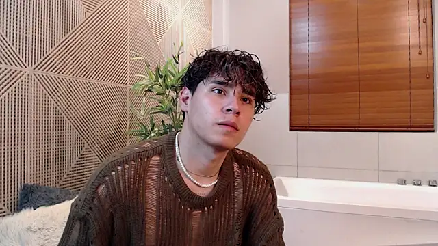 Snapshot of Gabriell_ramirez chatting on March 9, 2025, 10:19 am Gabriell ramirez online show from March 9, 2025, 10:19 am