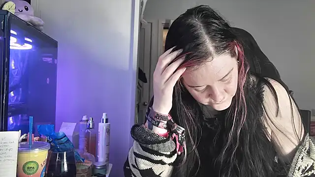 AureliaXOX online show from January 17, 2026, 10:09 am