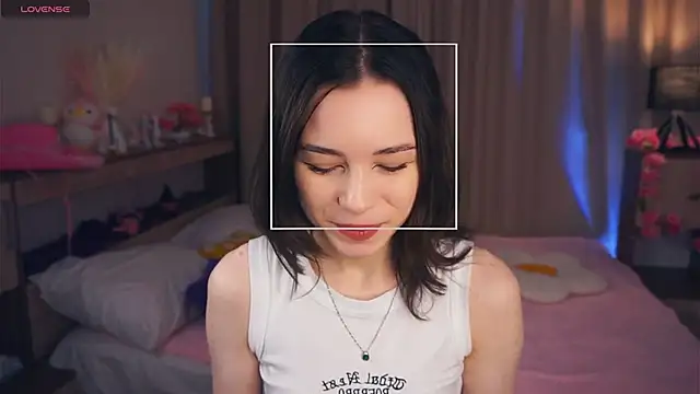 Snapshot of EleneBrach chatting on February 20, 2025, 5:55 am EleneBrach online show from February 20, 2025, 5:55 am