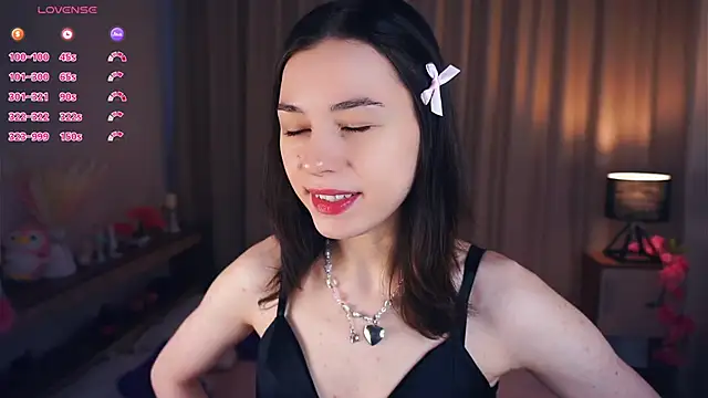 Snapshot of EleneBrach chatting on March 7, 2025, 6:02 am EleneBrach online show from March 7, 2025, 6:02 am