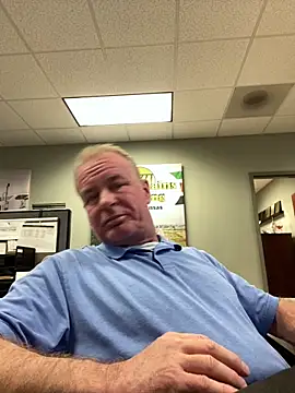 Snapshot of hintly chatting on March 2, 2026, 10:16 pm hintly online show from March 2, 2026, 10:16 pm