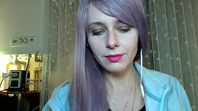 Snapshot of LuminousLady chatting on February 17, 2025, 7:42 pm LuminousLady online show from February 17, 2025, 7:42 pm