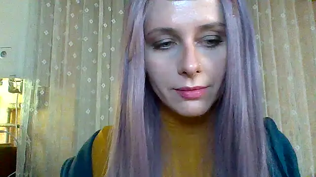 Snapshot of LuminousLady chatting on February 18, 2025, 10:36 pm LuminousLady online show from February 18, 2025, 10:36 pm