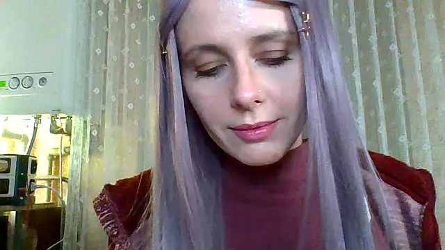 Snapshot of LuminousLady chatting on February 19, 2025, 10:31 pm LuminousLady online show from February 19, 2025, 10:31 pm