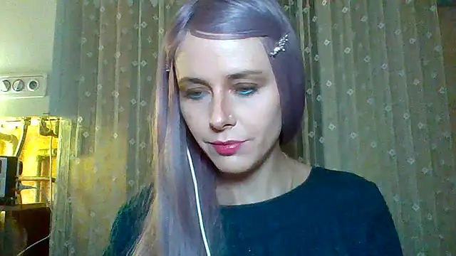 Snapshot of LuminousLady chatting on February 28, 2025, 6:41 pm LuminousLady online show from February 28, 2025, 6:41 pm